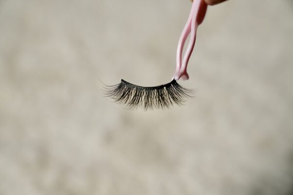 Favorite Lashes - Image 2