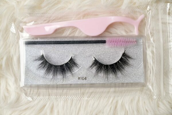 Favorite Lashes - Image 4